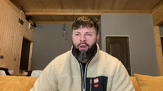 Snapshot of AlphaSparks chatting on 2, 12, 2025 AlphaSparks online show from 2, 12, 2025