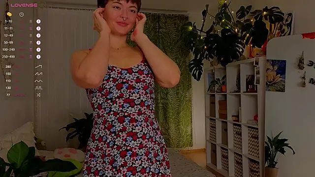 Snapshot of lana_sky chatting on 6, 11, 2025 lana sky online show from 6, 11, 2025