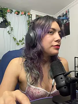 Snapshot of VaioletUwU chatting on 29, 3, 2026 VaioletUwU online show from 29, 3, 2026