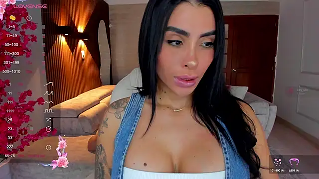 Snapshot of Sarah_Stone_ chatting on 17, 9, 2025 Sarah Stone online show from 17, 9, 2025