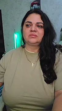 Snapshot of littleRikka chatting on 1, 4, 2026 littleRikka online show from 1, 4, 2026