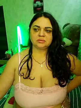 Snapshot of littleRikka chatting on 3, 4, 2026 littleRikka online show from 3, 4, 2026