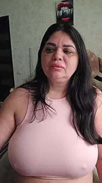 Snapshot of littleRikka chatting on 8, 4, 2026 littleRikka online show from 8, 4, 2026