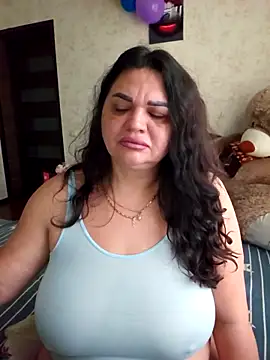 Snapshot of littleRikka chatting on 15, 4, 2026 littleRikka online show from 15, 4, 2026