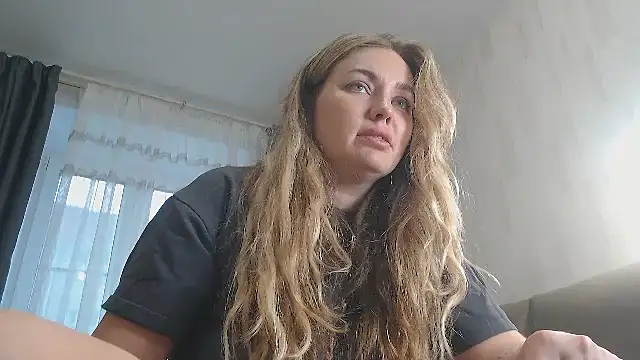 Snapshot of xxkristinaxx chatting on 23, 10, 2025 xxkristinaxx online show from 23, 10, 2025