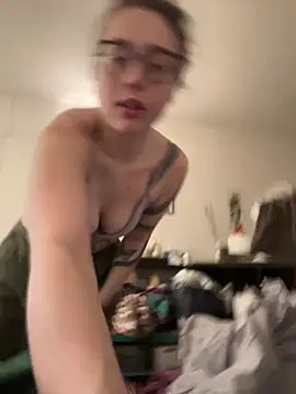 ladyturtle online show from 22, 3, 2026