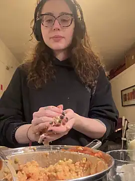 ladyturtle online show from 1, 4, 2026