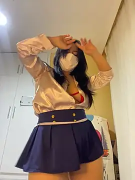 Snapshot of White-Petite chatting on 6, 3, 2026 White-Petite online show from 6, 3, 2026