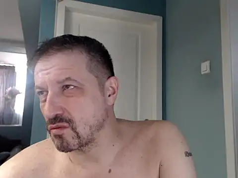 Snapshot of MisterFaithRO chatting on 21, 4, 2026 MisterFaithRO online show from 21, 4, 2026