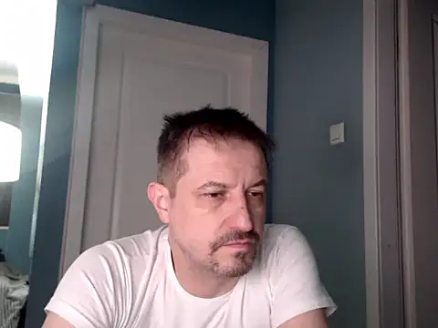 Snapshot of MisterFaithRO chatting on 25, 4, 2026 MisterFaithRO online show from 25, 4, 2026