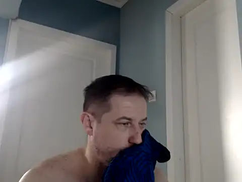 Snapshot of MisterFaithRO chatting on 1, 5, 2026 MisterFaithRO online show from 1, 5, 2026