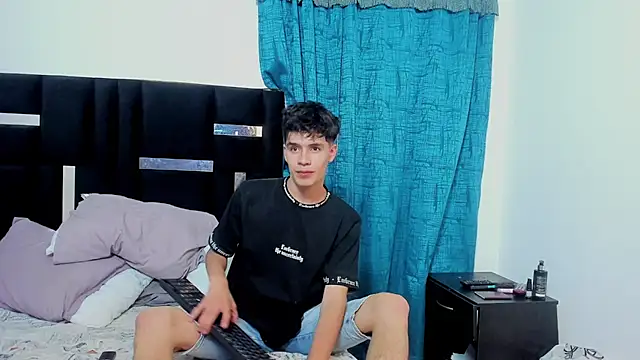 Snapshot of Dimitrixxx__ chatting on 14, 1, 2025 Dimitrixxx online show from 14, 1, 2025