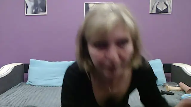 Snapshot of christine33 chatting on 15, 12, 2024 christine33 online show from 15, 12, 2024