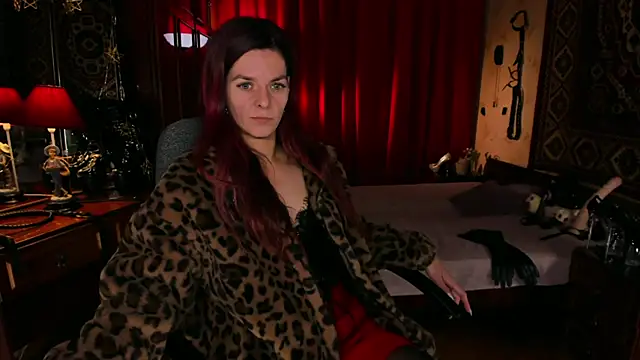 MargoTigress online show from 10, 4, 2026