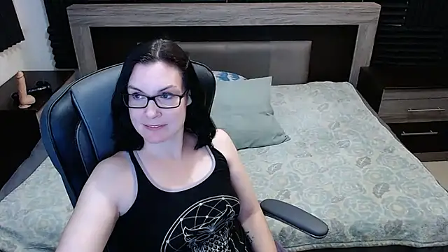 Snapshot of DesreRose chatting on 29, 9, 2025 DesreRose online show from 29, 9, 2025