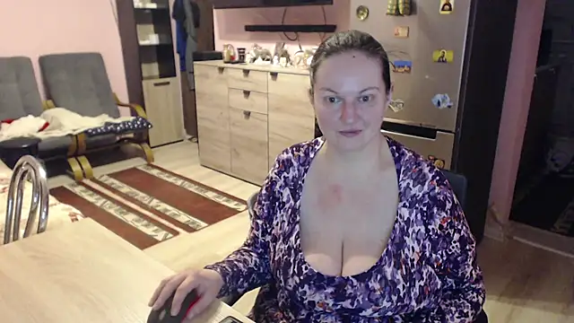 Snapshot of BustyLadyAlma chatting on 8, 3, 2025 BustyLadyAlma online show from 8, 3, 2025