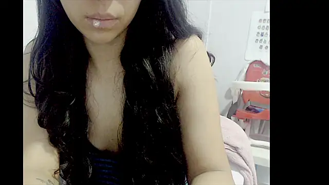 lizztaylor535 online show from 3, 3, 2025