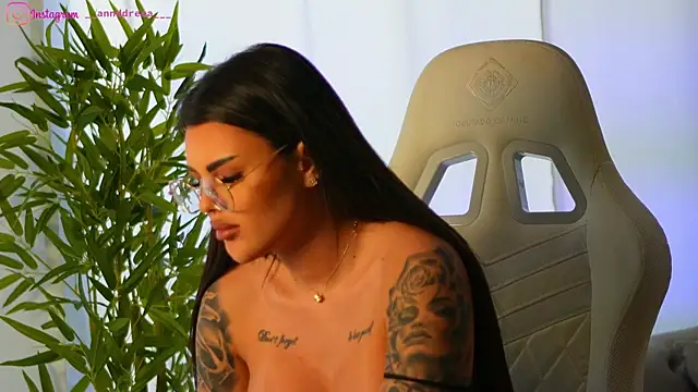 Snapshot of perfectt33n chatting on 14, 2, 2025 perfectt33n online show from 14, 2, 2025