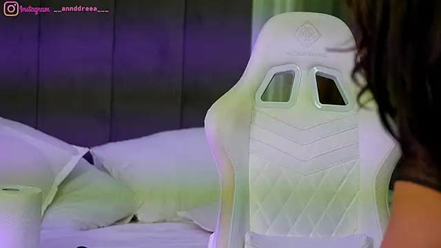 Snapshot of perfectt33n chatting on 25, 10, 2025 perfectt33n online show from 25, 10, 2025