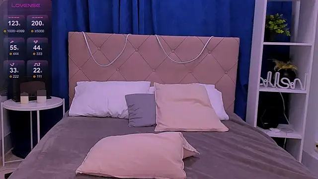 Snapshot of Janie_JJ_Curvie chatting on 1, 3, 2026 Janie JJ Curvie online show from 1, 3, 2026