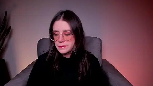 HazelKush online show from 5, 1, 2026