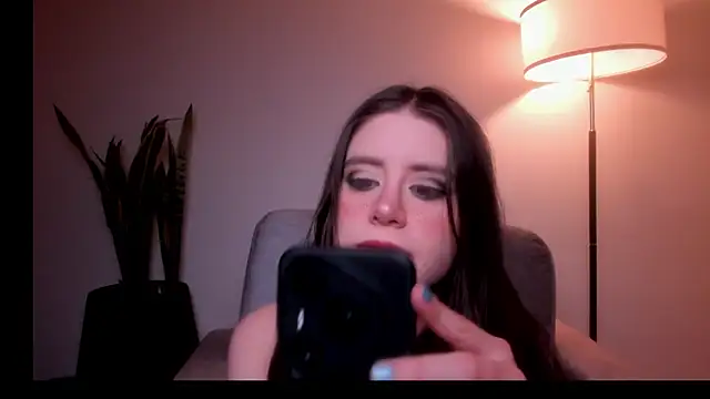 Snapshot of HazelKush chatting on 20, 5, 2026 HazelKush online show from 20, 5, 2026