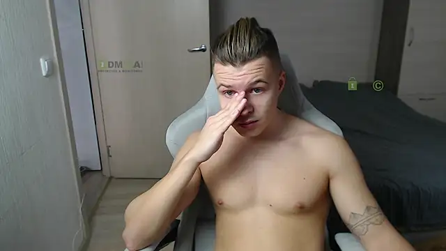 Sunny-Girl1 online show from 19, 3, 2025