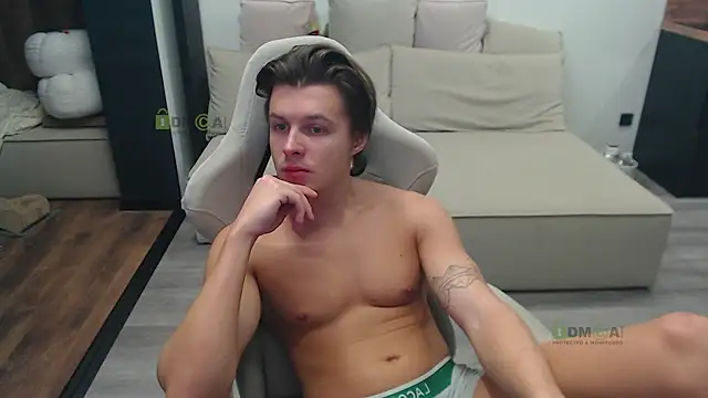 Sunny-Girl1 online show from 17, 11, 2025