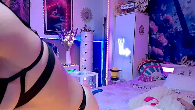 Snapshot of misscectito13 chatting on 6, 4, 2026 misscectito13 online show from 6, 4, 2026