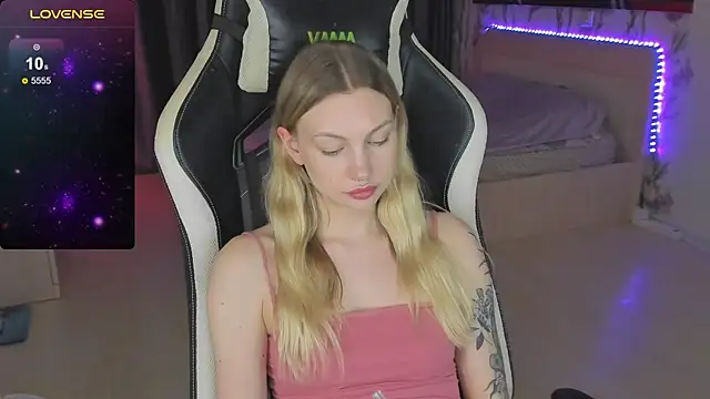 BiMolly online show from 13, 3, 2025