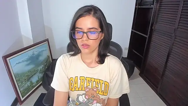 mia collins x online show from 4, 12, 2025