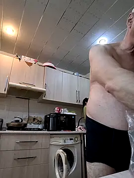  lady red  online show from 1, 4, 2026