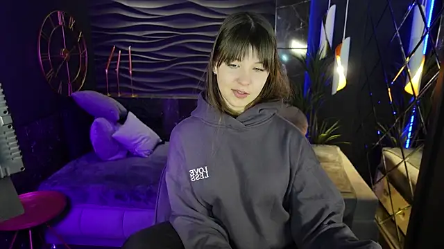 ElizaMild online show from 25, 2, 2025