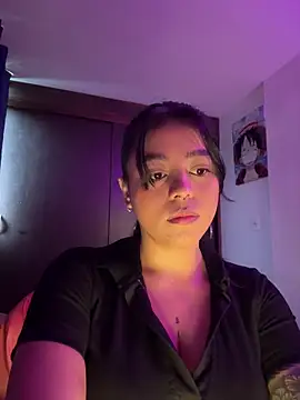 Naiara sex online show from 10, 2, 2026