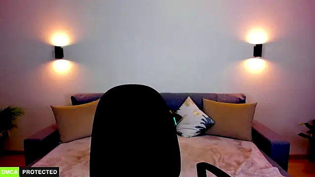 TheWoman   online show from 16, 10, 2025