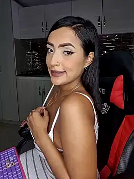 Shantal Lovee online show from 22, 12, 2024