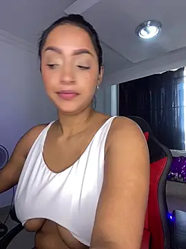 Shantal Lovee online show from 8, 1, 2025