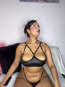 Shantal Lovee online show from 17, 3, 2025