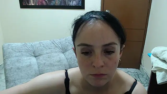 Snapshot of antara_hotgirl chatting on 20, 5, 2026 antara hotgirl online show from 20, 5, 2026