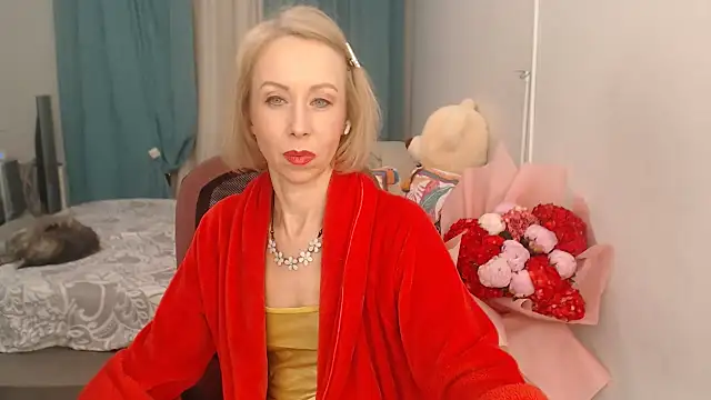 LuxuryNika online show from 3, 2, 2025