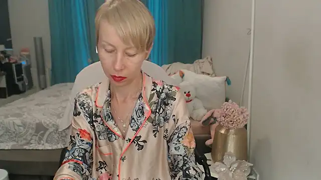 Snapshot of LuxuryNika chatting on 2, 7, 2026 LuxuryNika online show from 2, 7, 2026