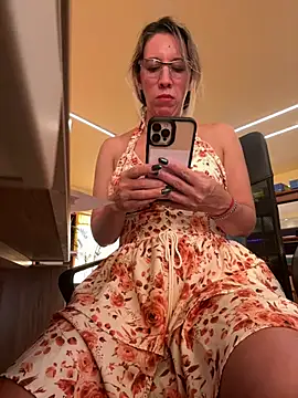 Snapshot of Gatitacarlita chatting on 13, 3, 2025 Gatitacarlita online show from 13, 3, 2025