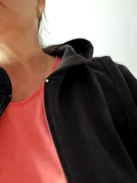 IsabelleCraft online show from 3, 11, 2025