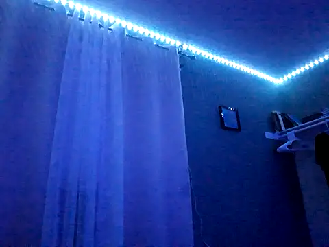 Snapshot of hottie212@xh chatting on 11, 9, 2025 hottie212xh online show from 11, 9, 2025