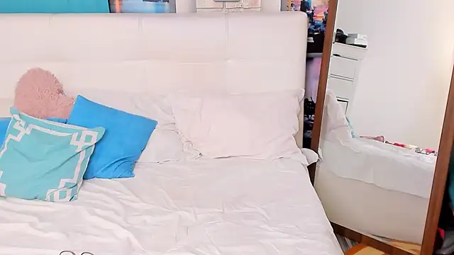 IvyHotFoxy online show from 8, 2, 2025