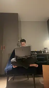 dhruv9413 online show from 3, 12, 2025