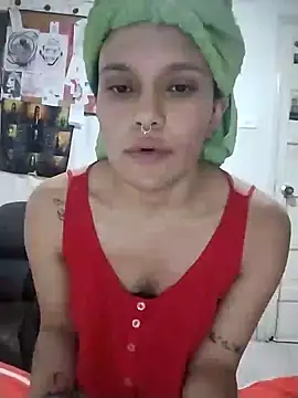 Snapshot of LUNAdeMARTE chatting on 10, 12, 2024 LUNAdeMARTE online show from 10, 12, 2024