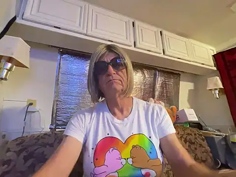 MichaelaGurl online show from 7, 12, 2024