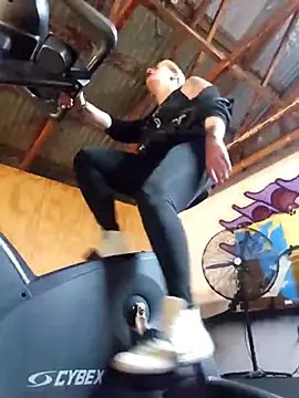 PinkTheHawk online show from 16, 11, 2025