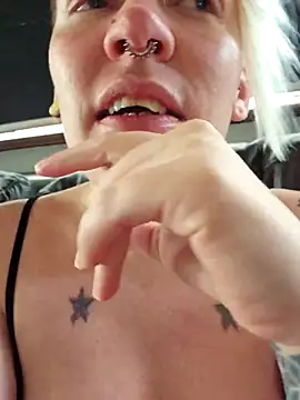 PinkTheHawk online show from 17, 1, 2026